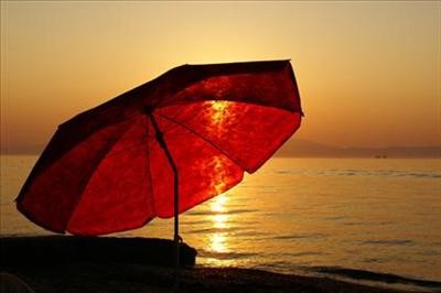 tramonto ombrellone.jpg